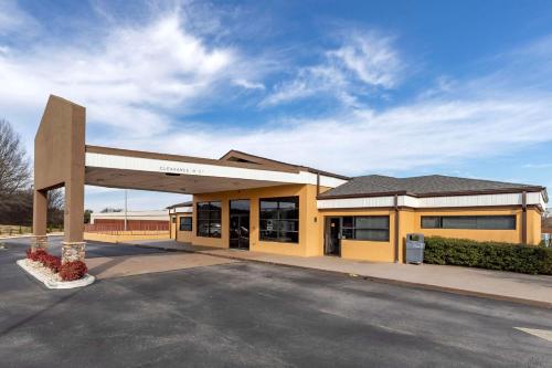 Quality Inn South Duncan - image 9