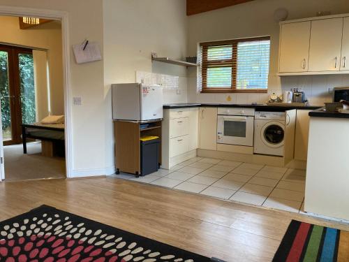 CV225AA Ground-Floor Flat Near Rugby School Self Check-in Rugby