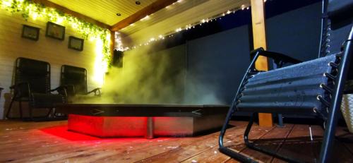 Sielanówek - Orzechowa Chatka z sauną wanną termalną jacuzzi (Sielanowek - Orzechowa Chatka z sauna wanna termalna jacuzzi) in Bjerna