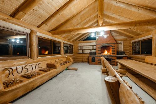Iekārtas, Rustic Chalet in Belis
