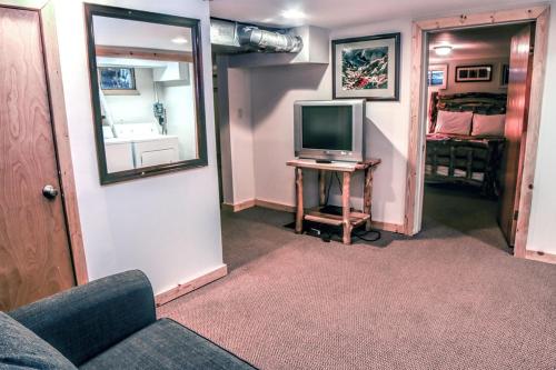 Stonehaven Home by Rocky Mountain Resorts- #3384 - image 9