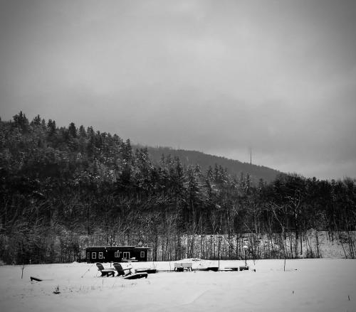 Ski Hike Swim Container Cabin - Rumney