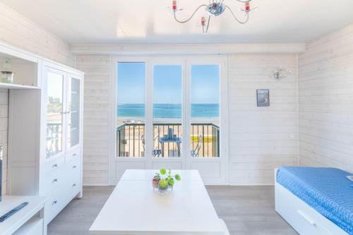 Studio Centre belle vue mer - Location saisonnière - Dinard