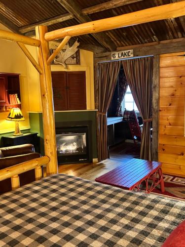 The Common Man Inn, Spa & Lodge The Common Man Inn, Spa & Lodge