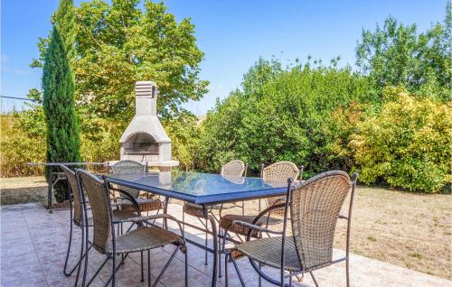 Beautiful Home In Carcassonne With Private Swimming Pool, Can Be Inside Or Outside