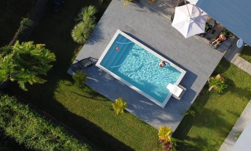 "Koko Lodge" Lodge paisible avec terrasse, jardin et piscine