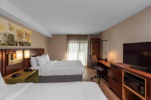 Comfort Inn Hamilton/Stoney Creek - Hotel - Hamilton