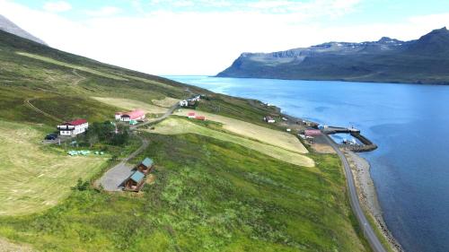 Viesnīcas āriene, Solbrekka Holiday Homes in Mjoifjordur