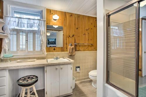 Hendersonville Cabin with Deck - Near Asheville! - image 8
