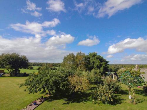 外部景觀, 花園鄉村別墅 (Le Jardin) in 克拉德韋爾