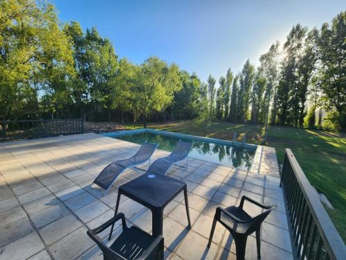 Pool, Casa quinta en Pocito con pileta quincho cancha de futbol in Villa Aberastain