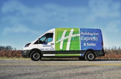 Holiday Inn Express & Suites - Madison