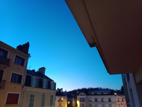 Joli T1 avec Balcon & Parking proche gare de Pau