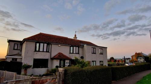 Waterside Guesthouse - image 14