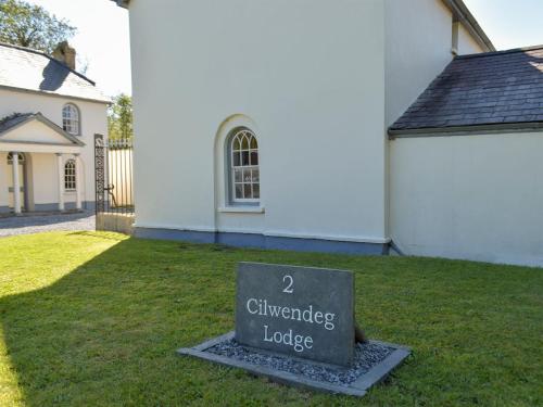 2 Cilwendeg Lodge