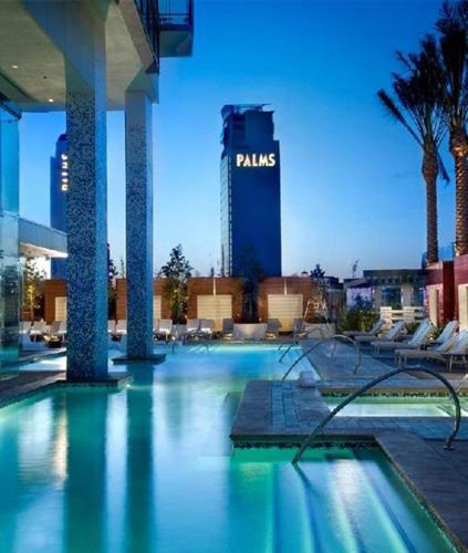 Luxury 53rd Flr Condo with Amazing Sunset View & Balcony NO ReFee at Palms Place, Las Vegas (photo 7)