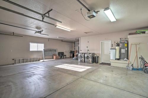 Lake Havasu Home with Private Pool, Patio and Grill! Lake Havasu Home with Private Pool, Patio and Grill!