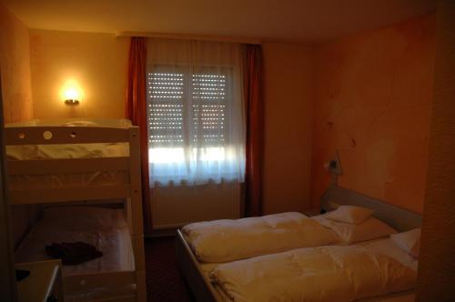 Double Room with Bunk Bed (2 Adults + 2 Children)