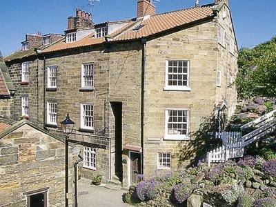Exterior view, Flagstaff Cottage in Robin Hood's Bay