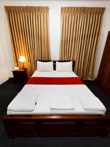 Deluxe Double Room image 4