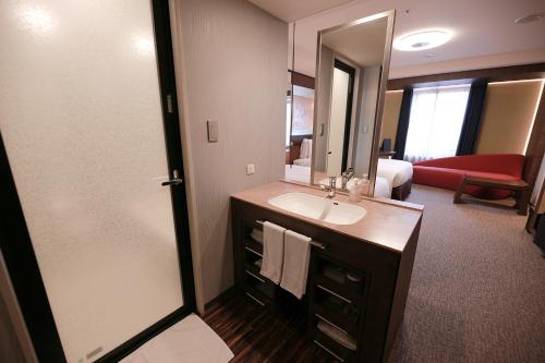 418060375 Richmond Hotel Premier Tokyo Schole
