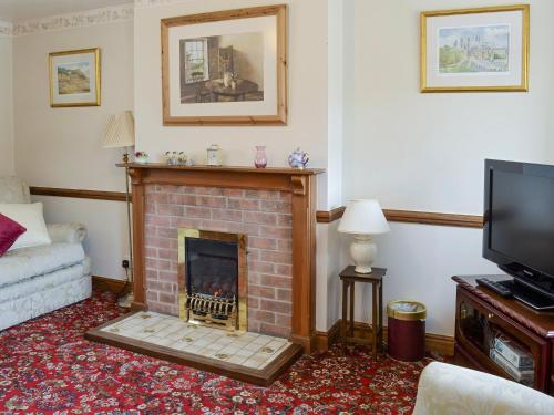 Cow Pasture Cottage - Uk2297