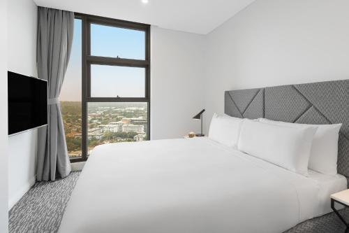 Meriton Suites George Street, Parramatta