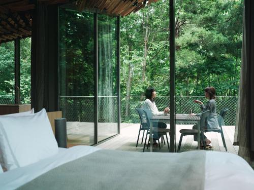 Balcony/terrace, SNOW PEAK FIELD SUITE SPA HEADQUARTERS in Ikarashi River