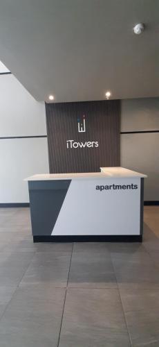 Urban Awe Apartment: iTowers 21st Floor