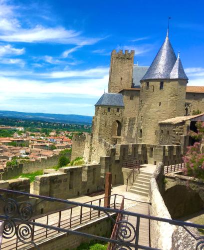 4 Châteaux Lastours Bijou 3 star Sudespine à 100m de los Castillos (4 Chateaux Lastours Bijou 3 star Sudespine a 100m de los Castillos) in Salsigne