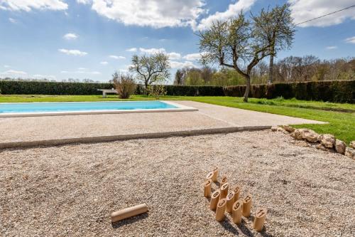 So Villa Bergerie 45 - Heated pool - Soccer - Jacuzzi - 1h30 from Paris - 30 beds