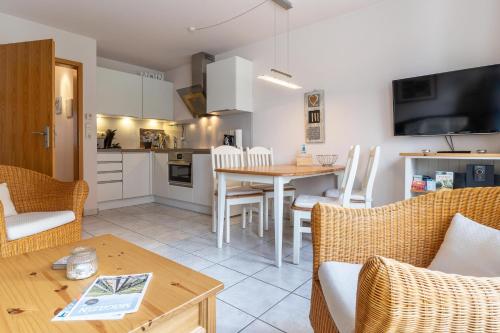 Apartment with Terrace image 9