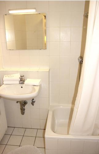 a-partment • Köln- Mediapark