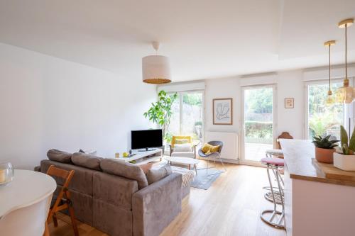 Two-Bedroom Apartment room in Sérénité - 2 chambres - Calme et Verdure