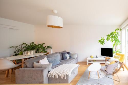 Two-Bedroom Apartment image 5