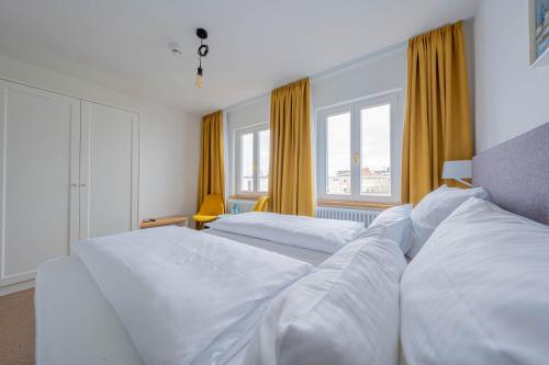 Standard Double Room image 6