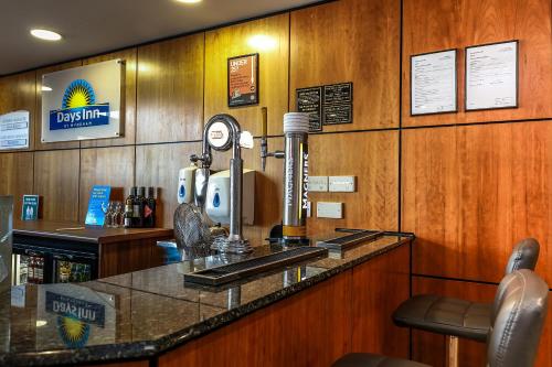 Days Inn Peterborough - image 3