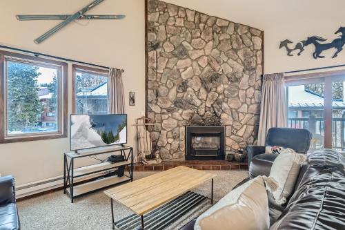 Park Place Peak 9 Condo Ski In Stroll To Shuttle in Breckenridge, USA