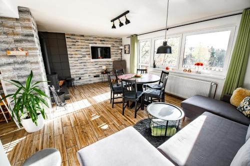 บริการและสิ่งอำนวยความสะดวก, Chata73 in สวิทาวี