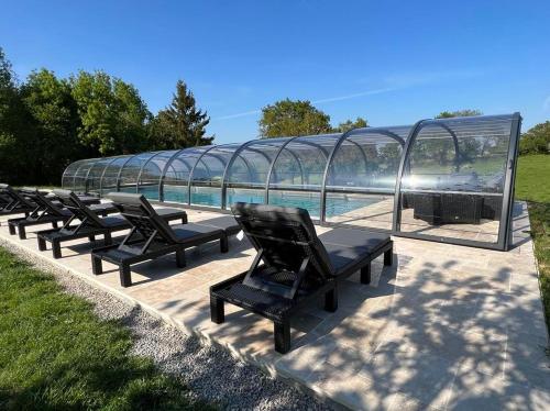 La Millière - Chambres indépendantes - Piscine & campagne - Marie-Anne & Marie-Adélaïde (La Milliere - "Marie-Anne & Marie-Adelaide & Charette" - Chambres independantes - Piscine & campagne) in Le Poiré-sur-Vie