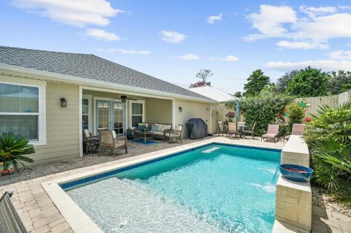 Pet Friendly Beach House - Paradise on Palm by Panhandle Getaways - Laguna Beach, FL