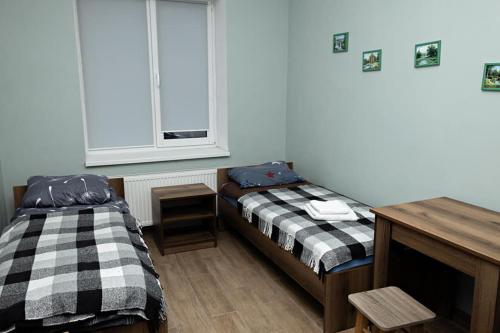 2 twin beds