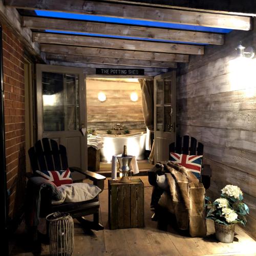 Létesítmények, The Old Parlour at Cheshire Boutique Barns in Wrenbury