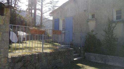 Le gite de brenon g20 in 拉馬爾特爾