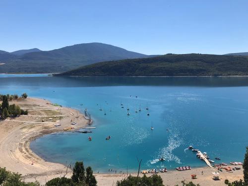 Les Gites du Verdon, côté lac (studio et T2) - Location saisonnière - Sainte-Croix-du-Verdon