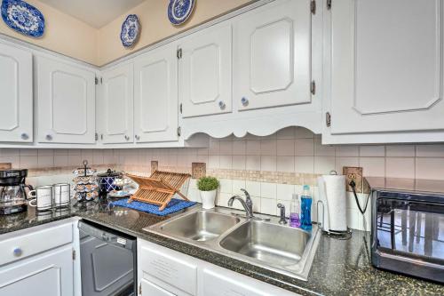 Spacious Memphis Home - Walk to Graceland