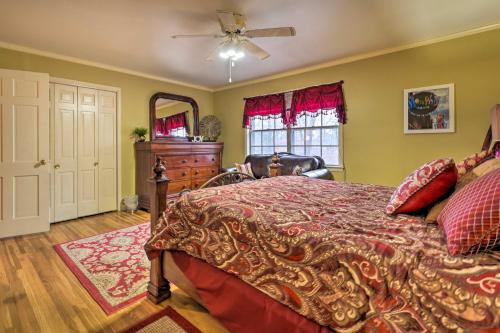 Spacious Memphis Home - Walk to Graceland