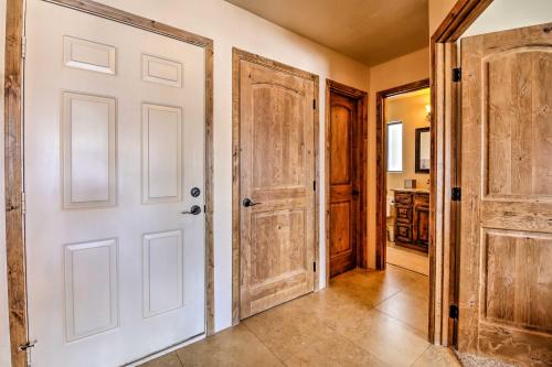 Updated Condo Next to Pinetop Lakes Country Club! - image 10