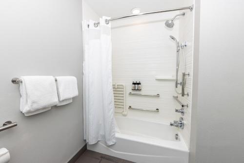 Avid Hotels - Denver Airport Area an IHG Hotel - image 10