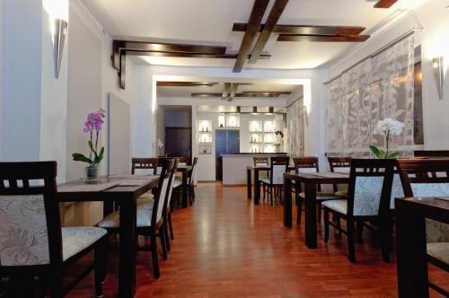 Restaurante, Hotel-24 in Plock